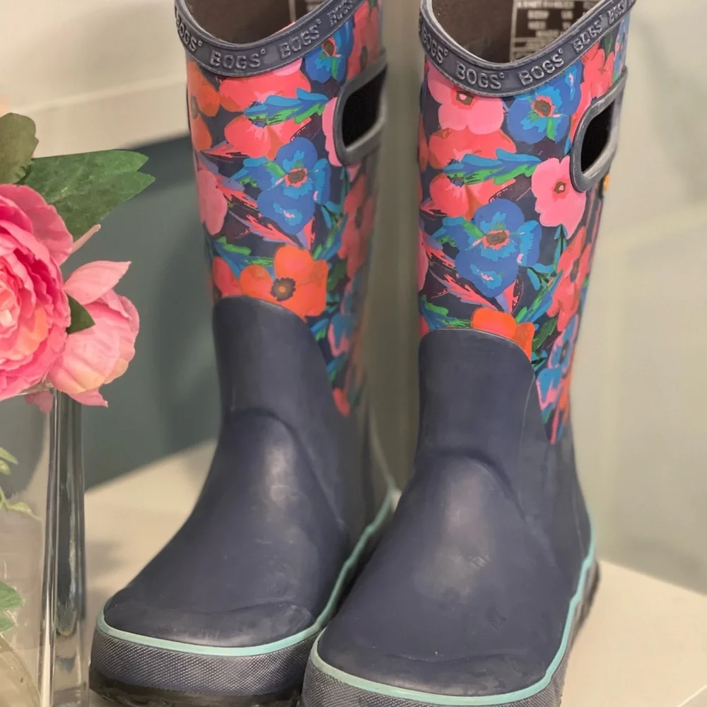 Bogs Kids- Rain Boots Water Pansies size 11